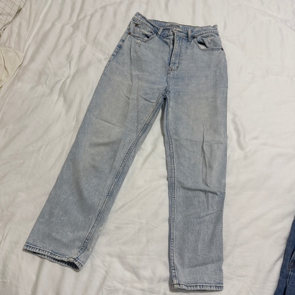 Abercrombie Ankle Straight Ultra High Rise Jeans - Picture 3 of 7